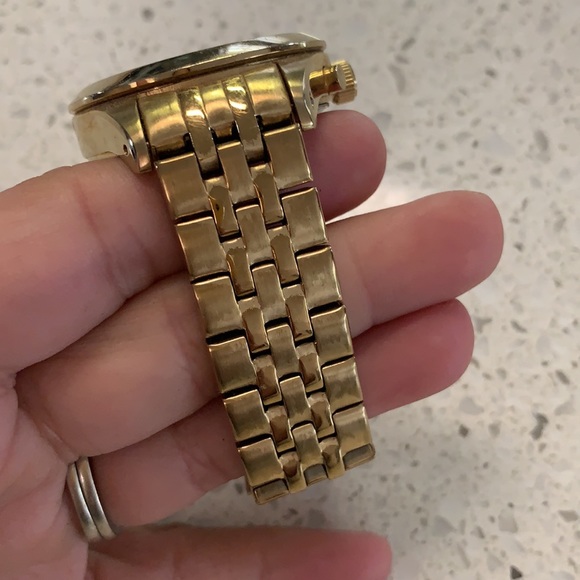 Beautiful Gold Michael Kors Watch - Picture 2 of 6